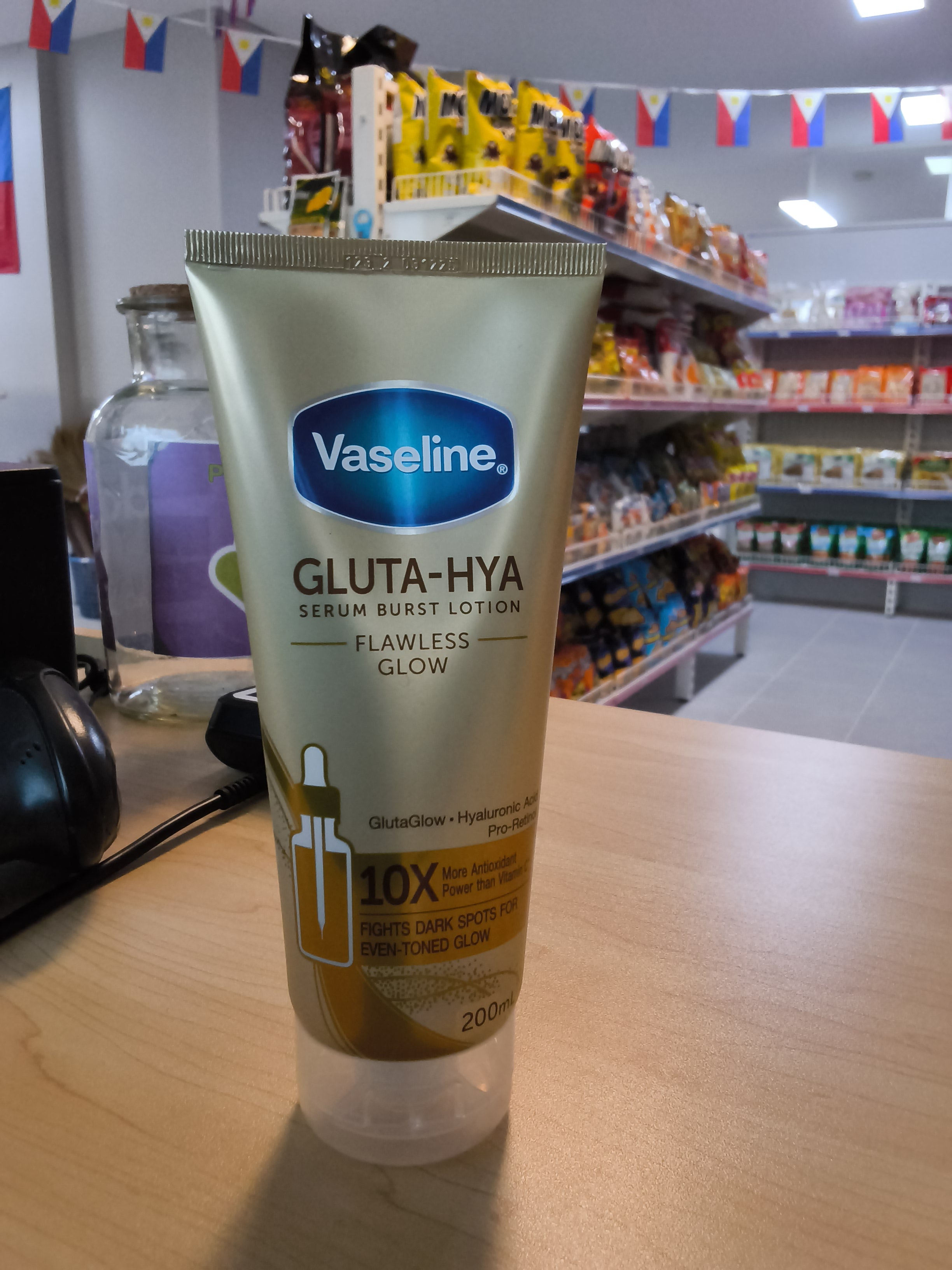 Vaseline Gluta -HYA Serum burst lotion 200ml