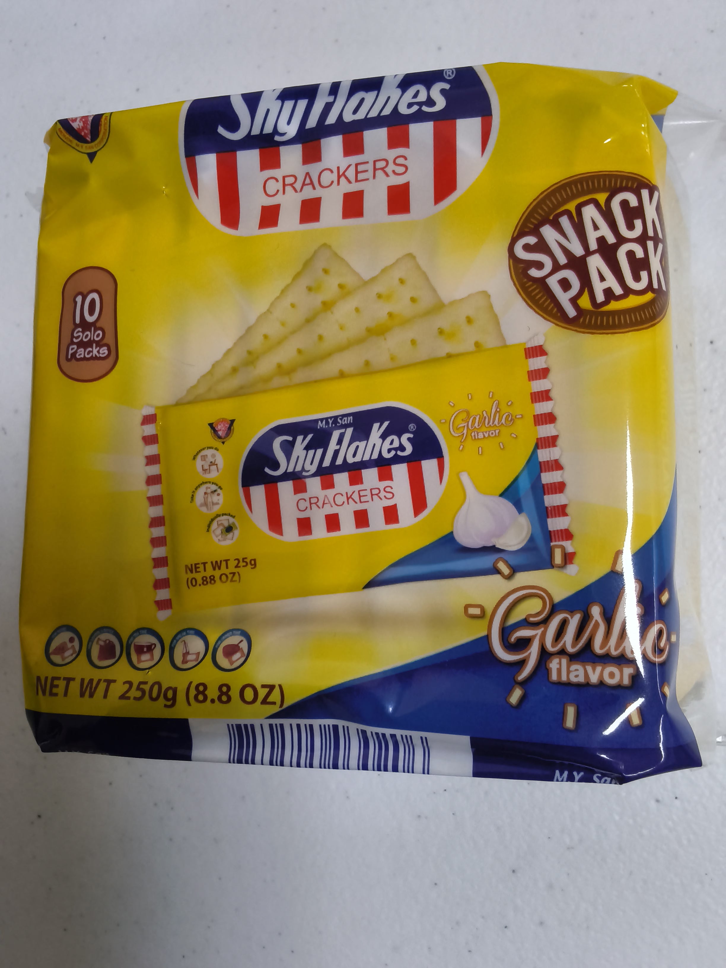 M.Y.San Skyflakes Crackers Garlic flavor250g