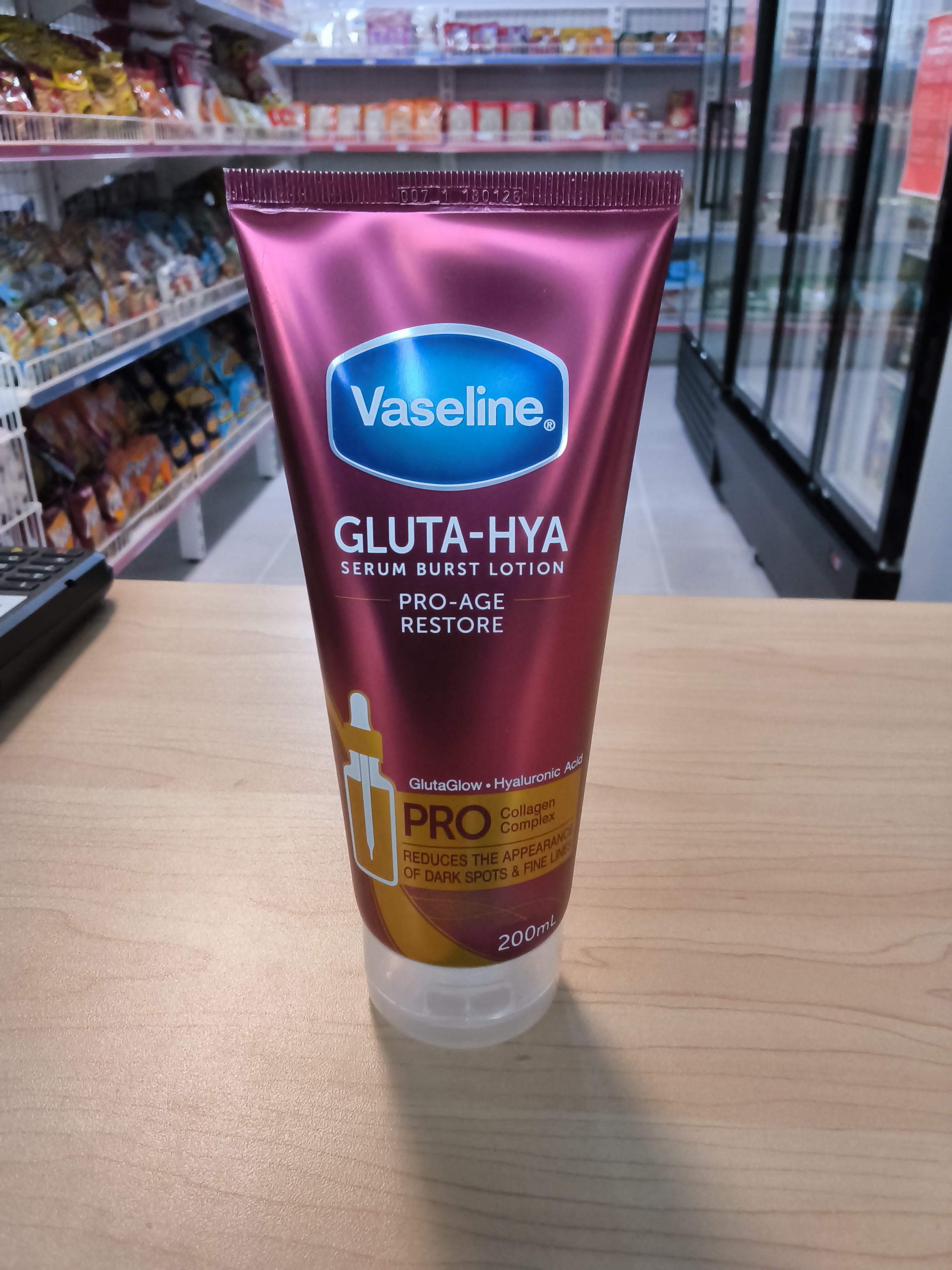 Vaseline  Gluta -HYA Pro age restore lotion 200ml