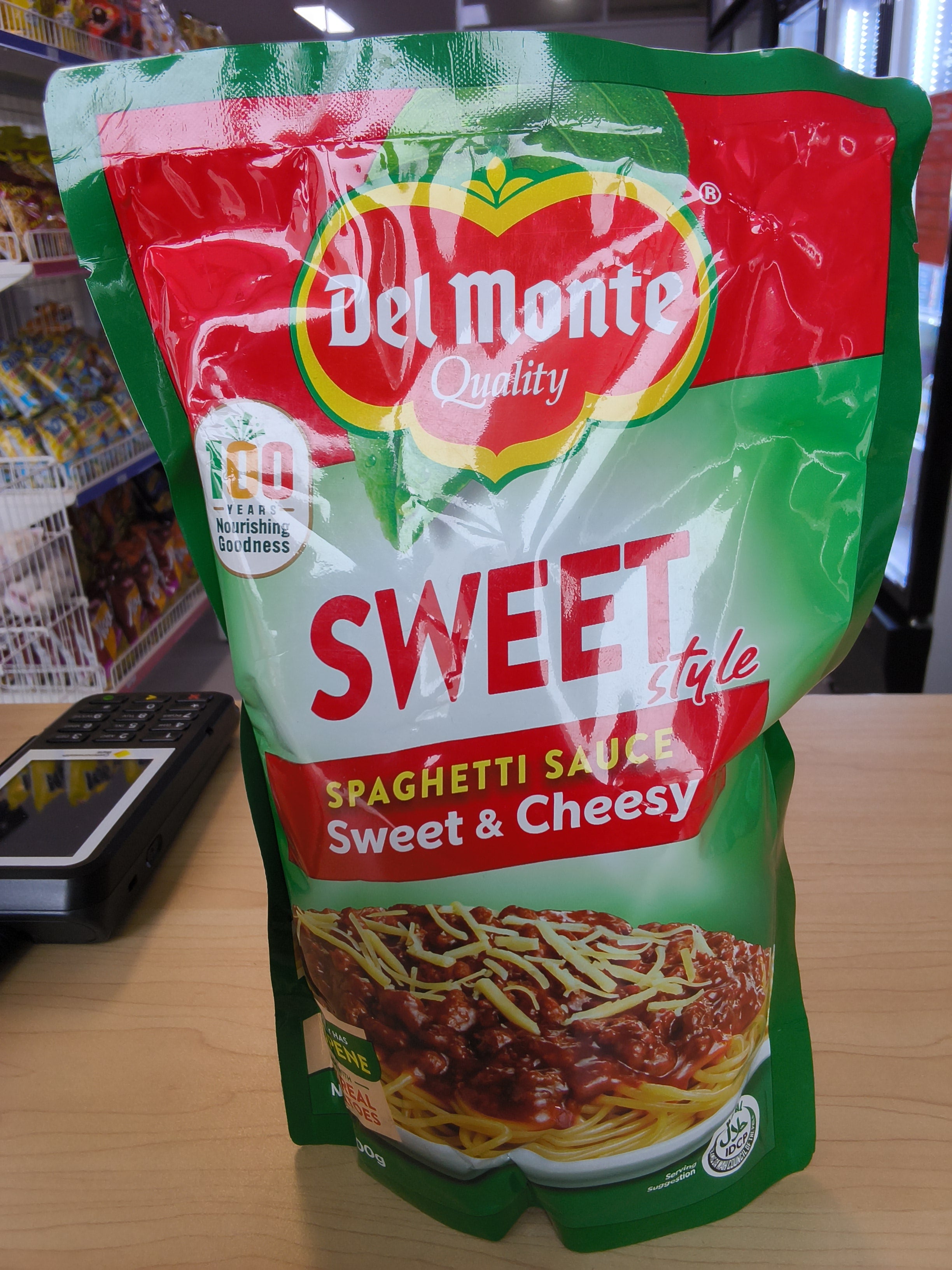 Del Monte  Sweet style spaghetti sauce sweet & cheesy 900g